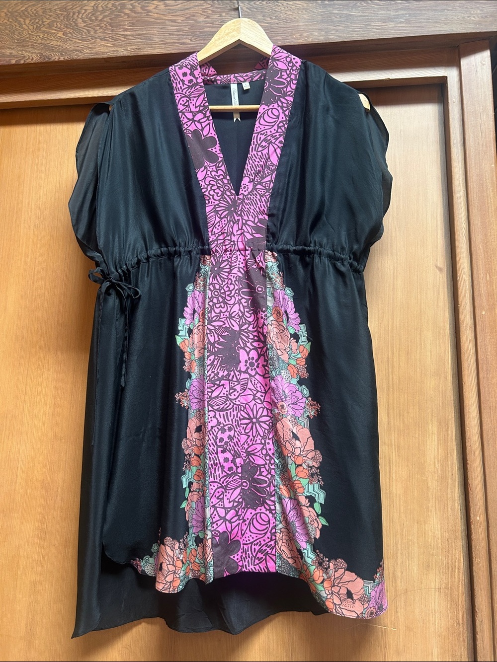 Black Silk-Floral hi-lo Tunic Top - Women